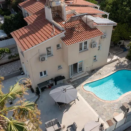 Lighthouse Pool *